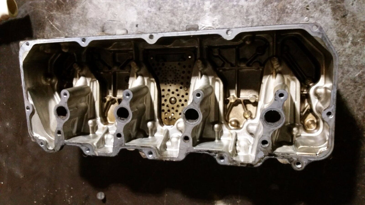 011 012 2011-2015 DURAMAX 6.6 6.6L DIESEL LML VALVE COVER & SPACER LH DRIVER r13