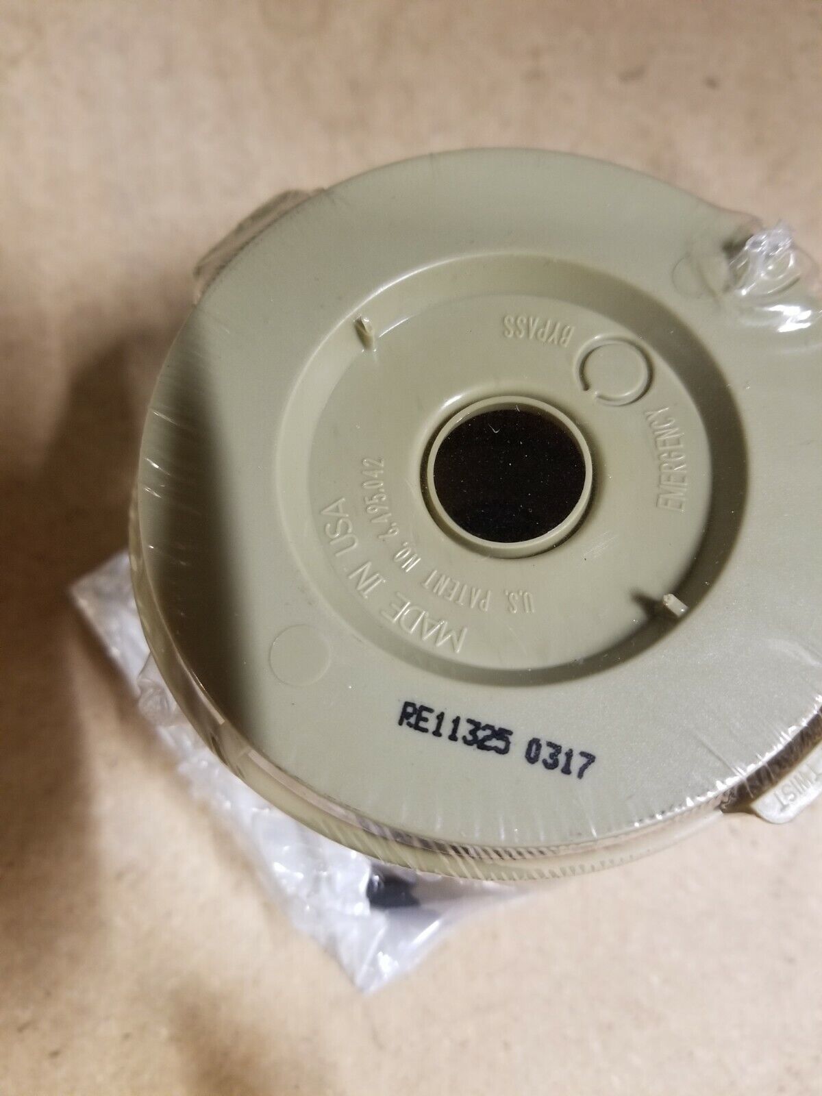 re11325 JOHN DEERE FUEL FILTER