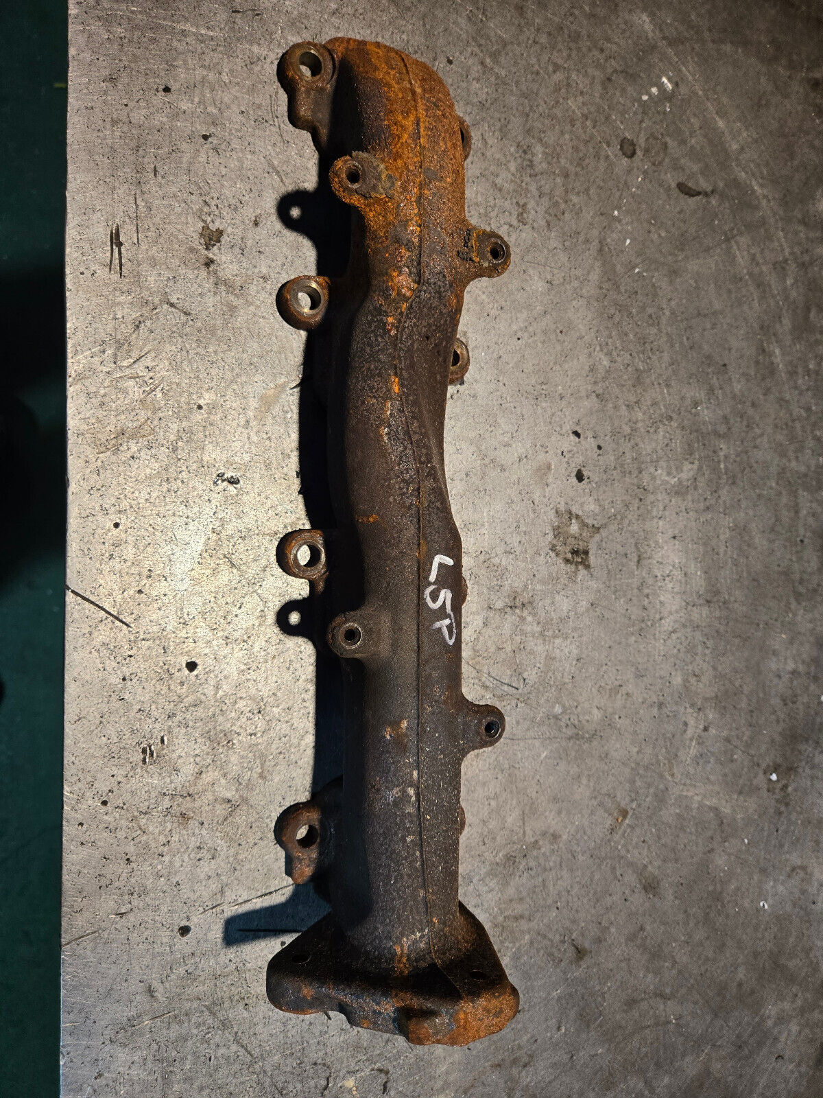 Left Exhaust Manifold 17-20 Chevrolet Silverado 3500 HD 6.6 12679988 Diesel L5P