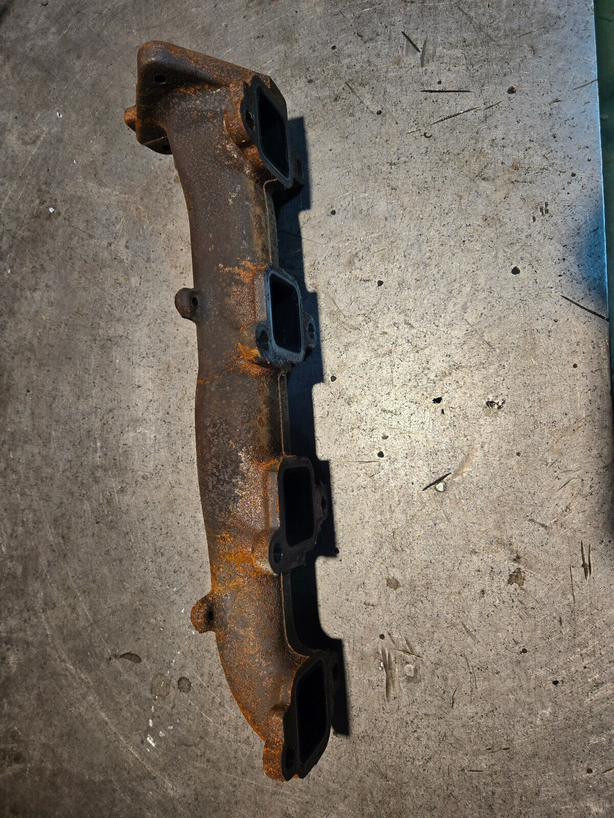 Left Exhaust Manifold 17-20 Chevrolet Silverado 3500 HD 6.6 12679988 Diesel L5P
