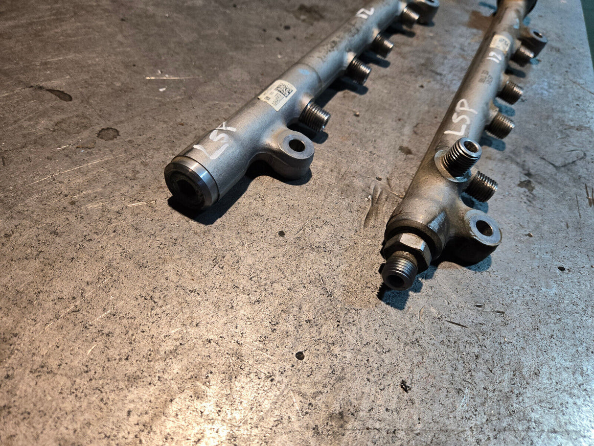 L5P 6.6L DURAMAX GM FUEL RAIL SET 12686810 12686808