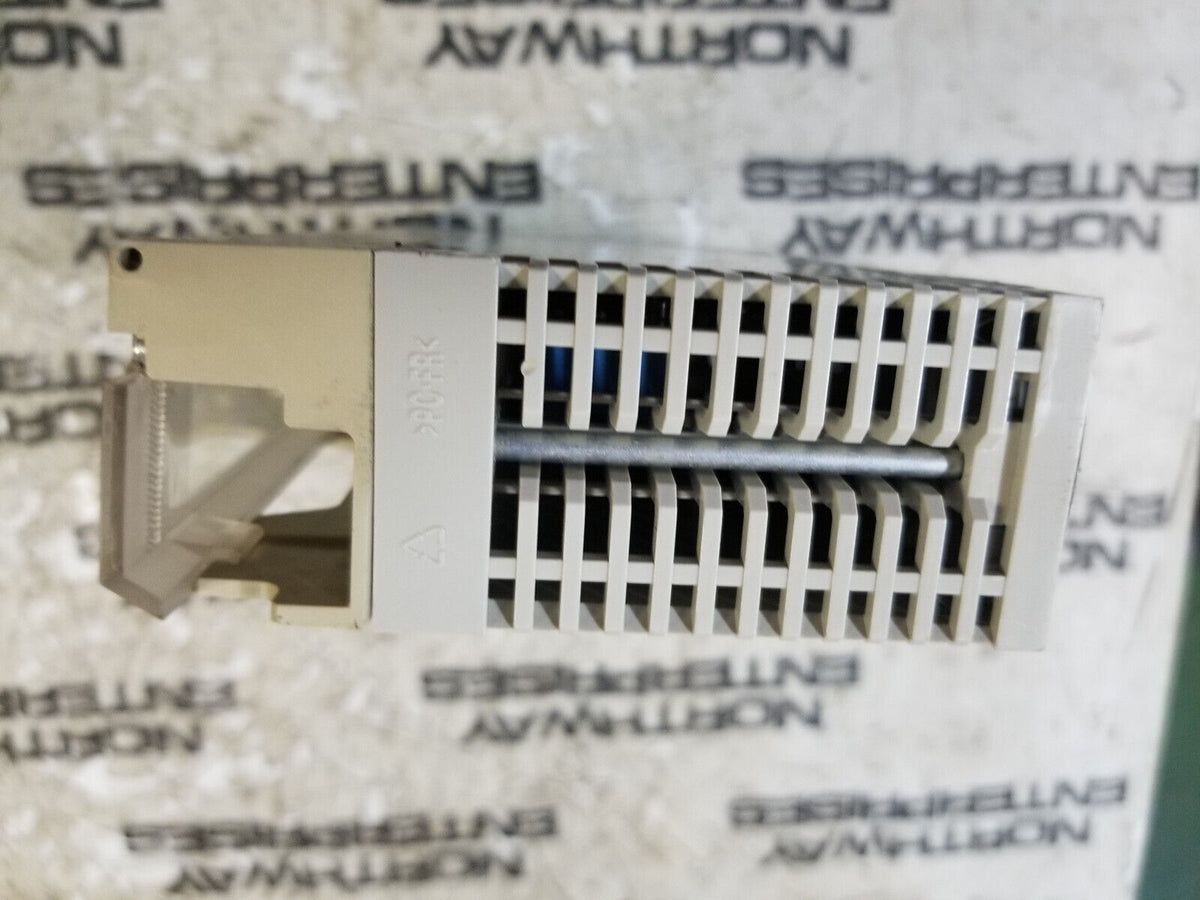 Schneider Electric 140-DAI-540-00 16 Point Discrete Input Module 140DAI54000