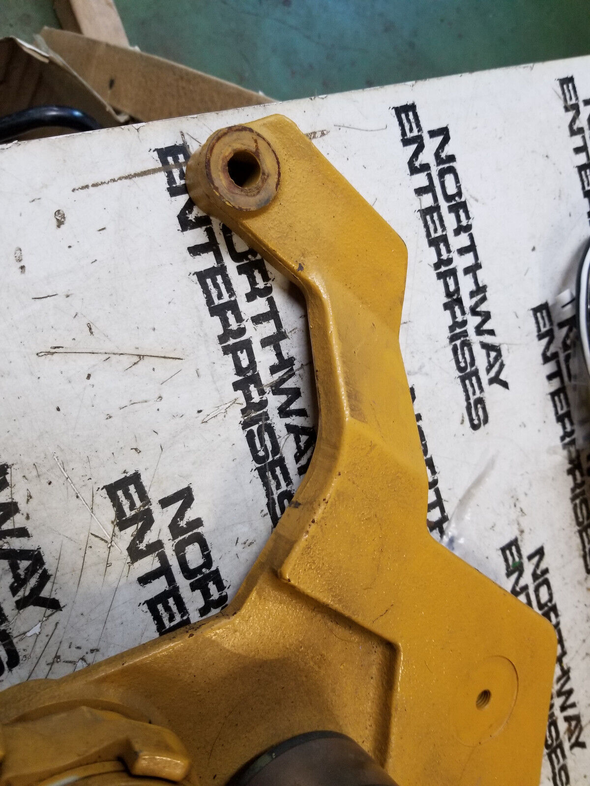 CATERPILLAR 189-2448 1892448 PLATE BRACKET