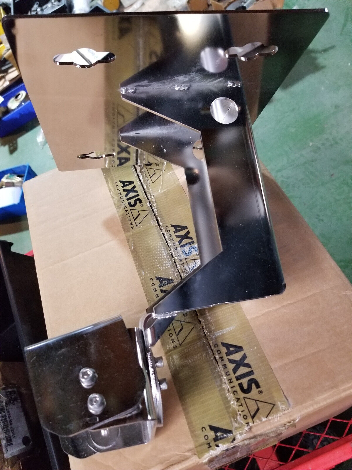 01721-001 Axis Wall Mount F101 XF For explosion-protected F101 fixed cameras