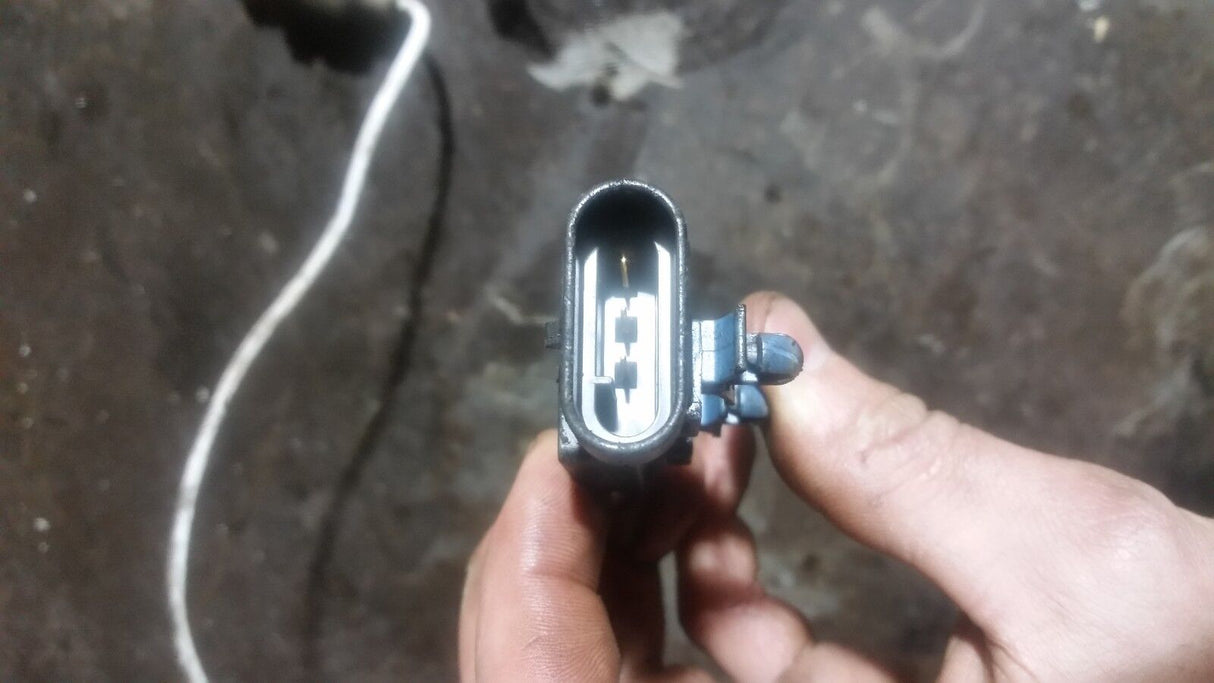 011 2011-2015 DURAMAX TURBO VANE SENSOR LML 6.6 6.6l 2701110476