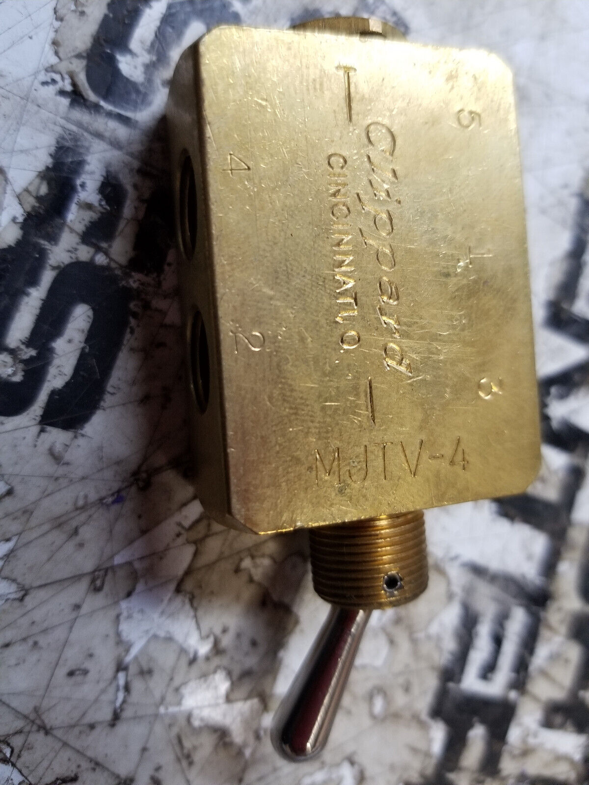 Clippard 4-Way Toggle Valve, NP Steel Toggle, 1/8" NPT MJTV-4