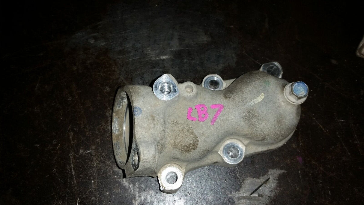 01 02 03 04 2001-2004 6.6 DURAMAX TURBO LB7 DIESEL Thermostat Housing 97225886