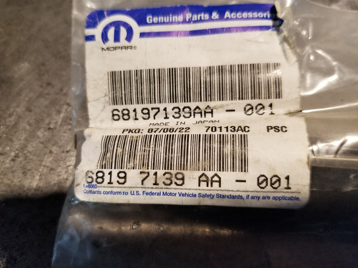 MOPAR New Genuine Mopar Blade Front Wiper OE 68197139AA