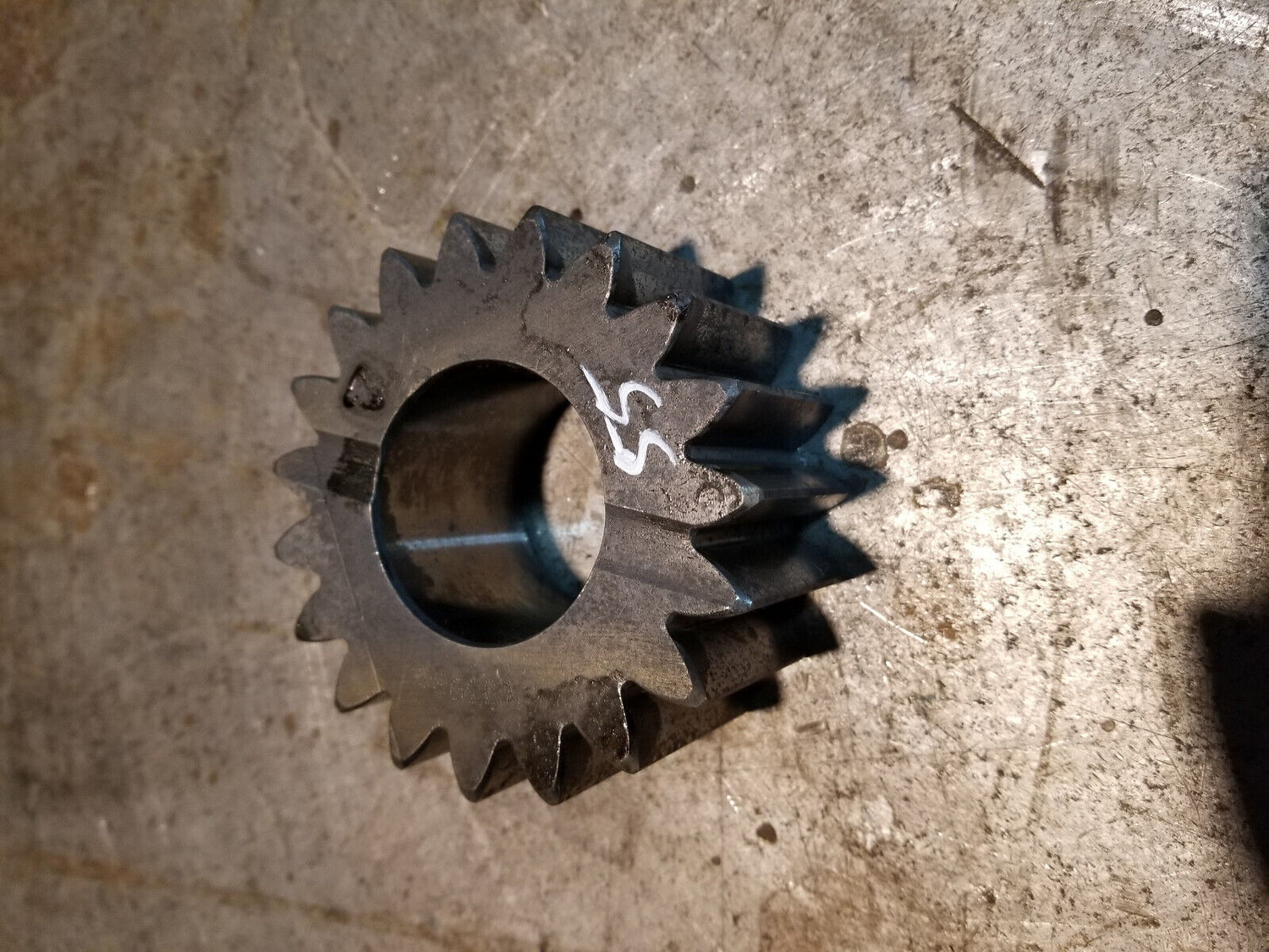 JOHN DEERE T53989 GEAR REF55