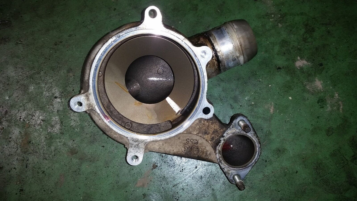 01 02 03 04 2003 GMC SIERRA 6.6 DURAMAX LB7 WATER PUMP HOUSING 97228188