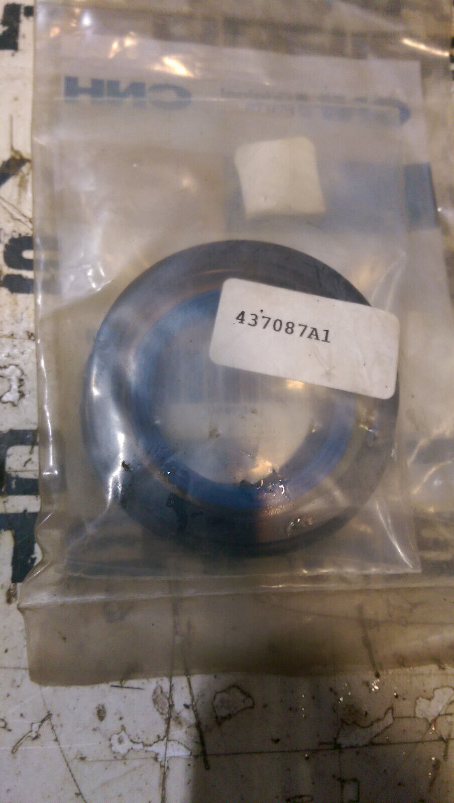 437087A1 CASE SEAL