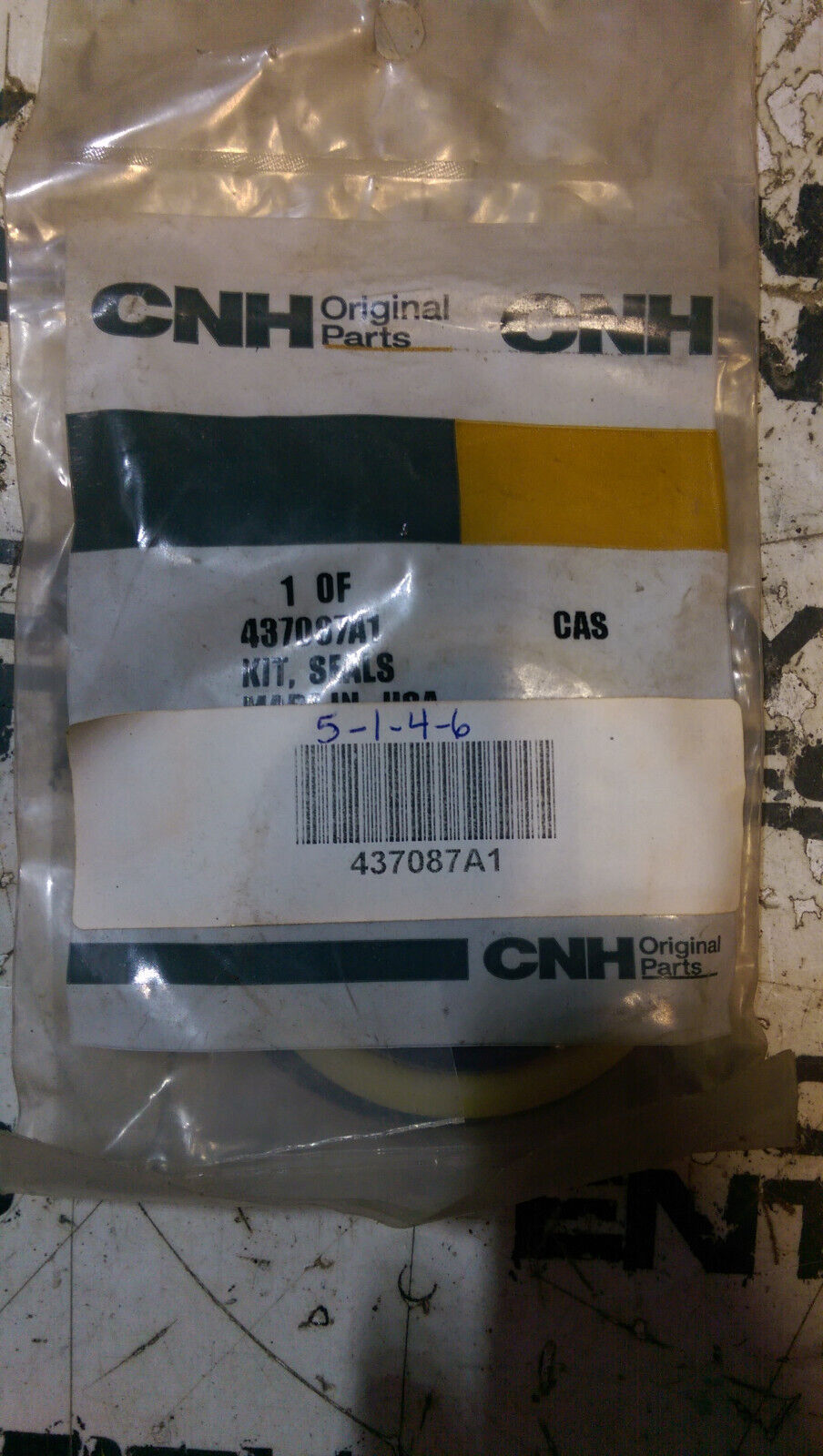 437087A1 CASE SEAL