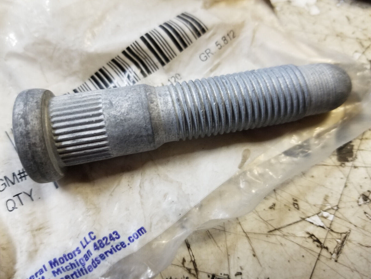 LOT OF 8PC - OEM GM 11571000 WHEEL STUD