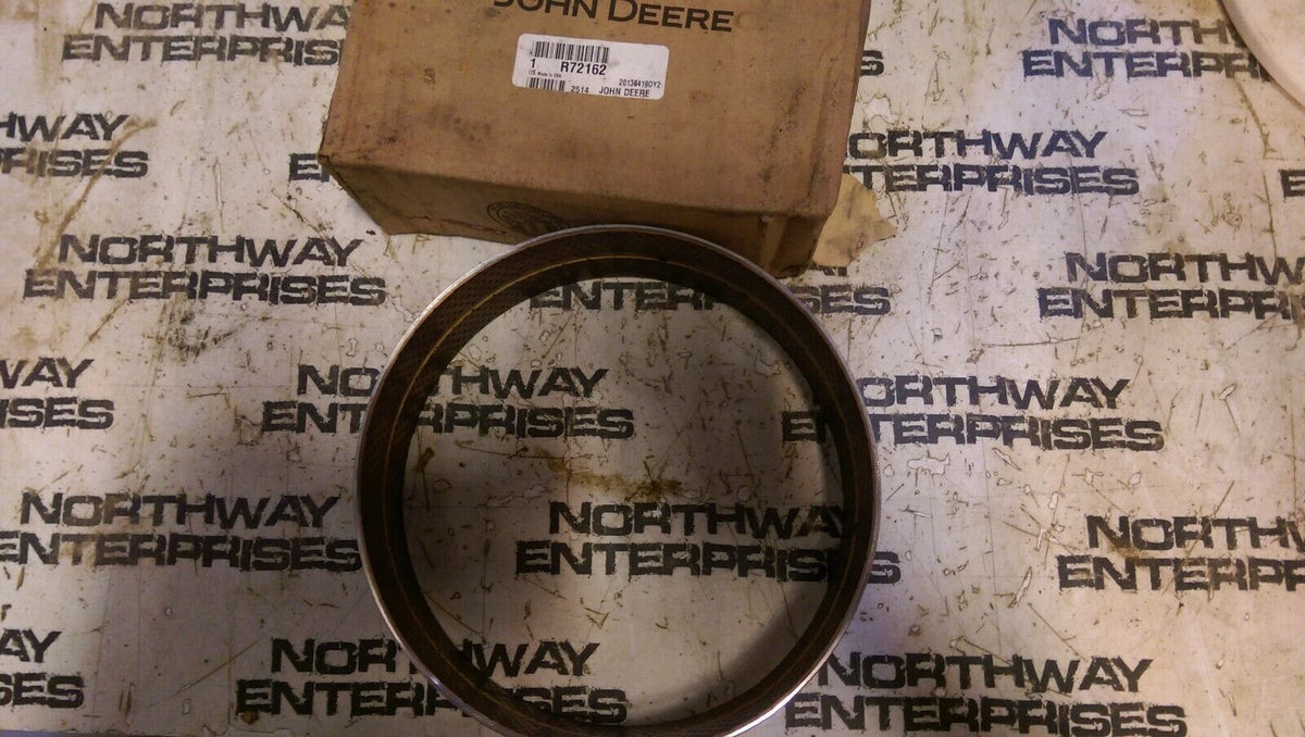 JOHN DEERE BUSHING R72162