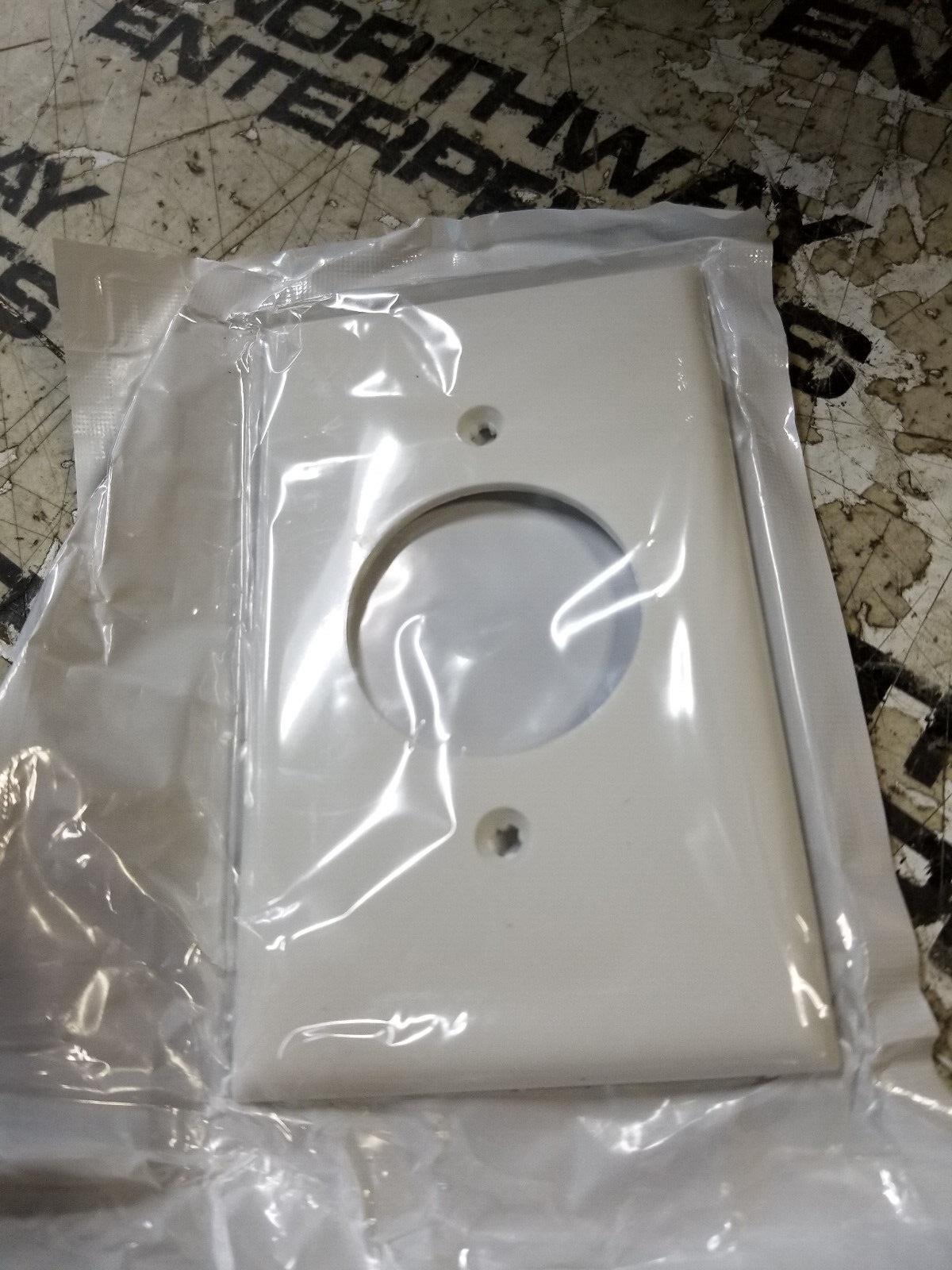 1 BOX OF 25PC - LEVITON 002-80720-W 1-Gang 1 Single Receptacle Nylon Wall Plate