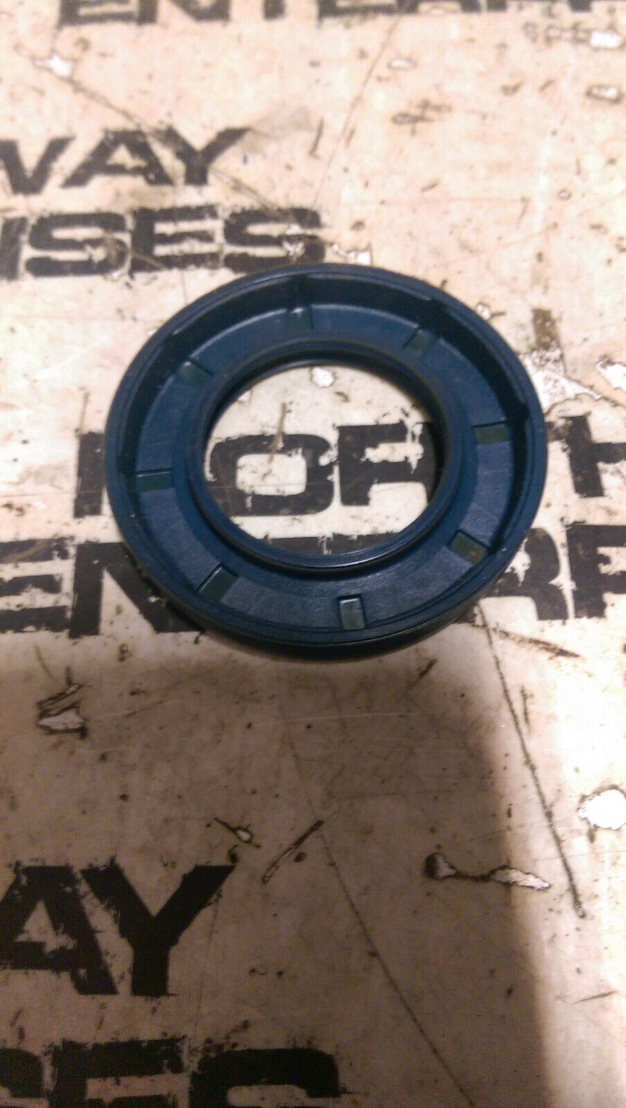 CE17706 JOHN DEERE SEAL