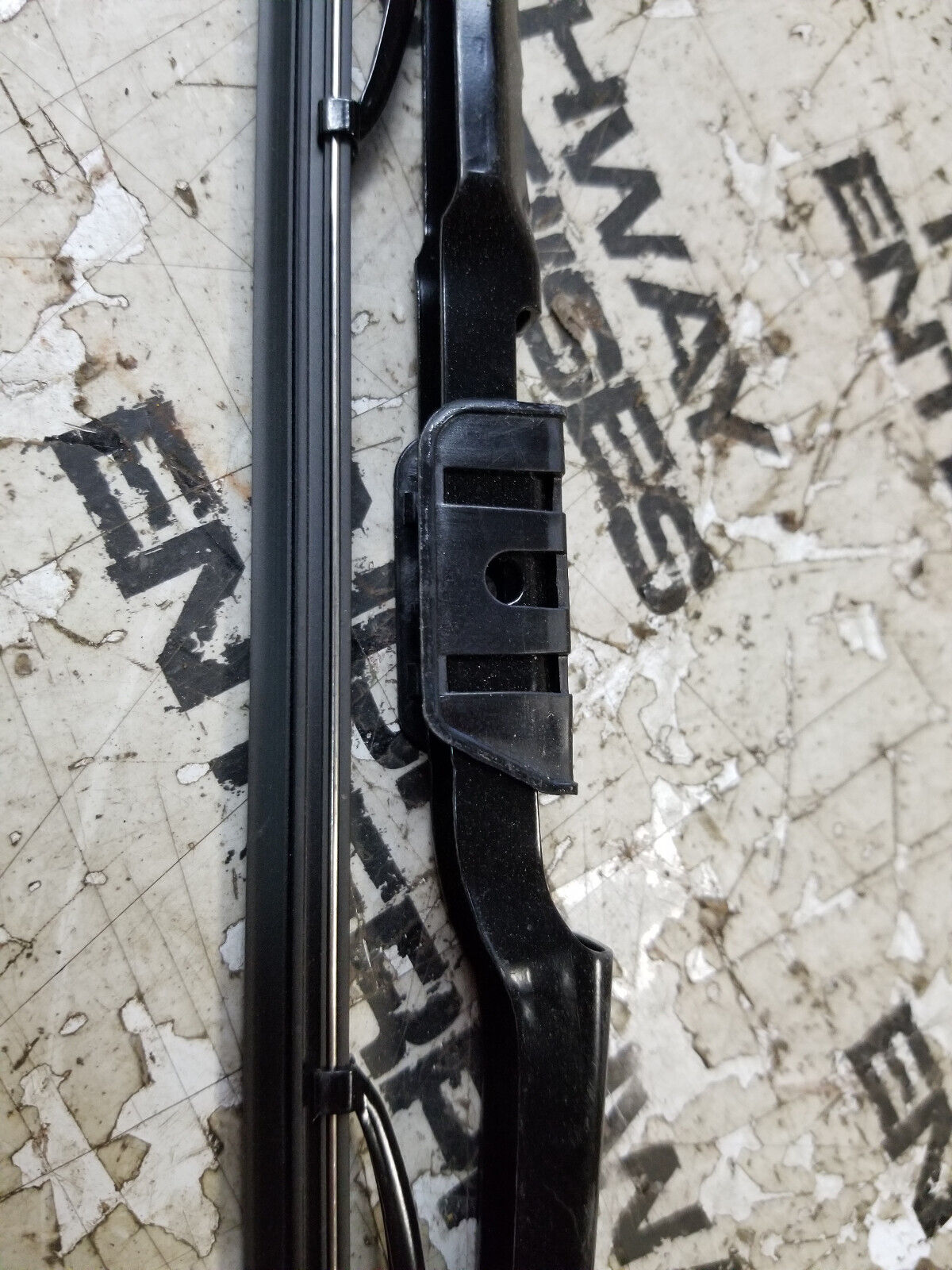 BOBCAT WIPER BLADE 7-168-954 7168954