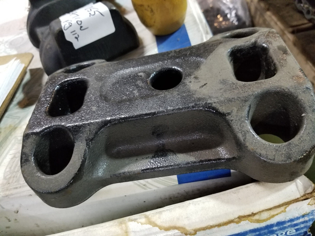 FREIGHTLINER 16-14016-000 - U-Bolt Mount