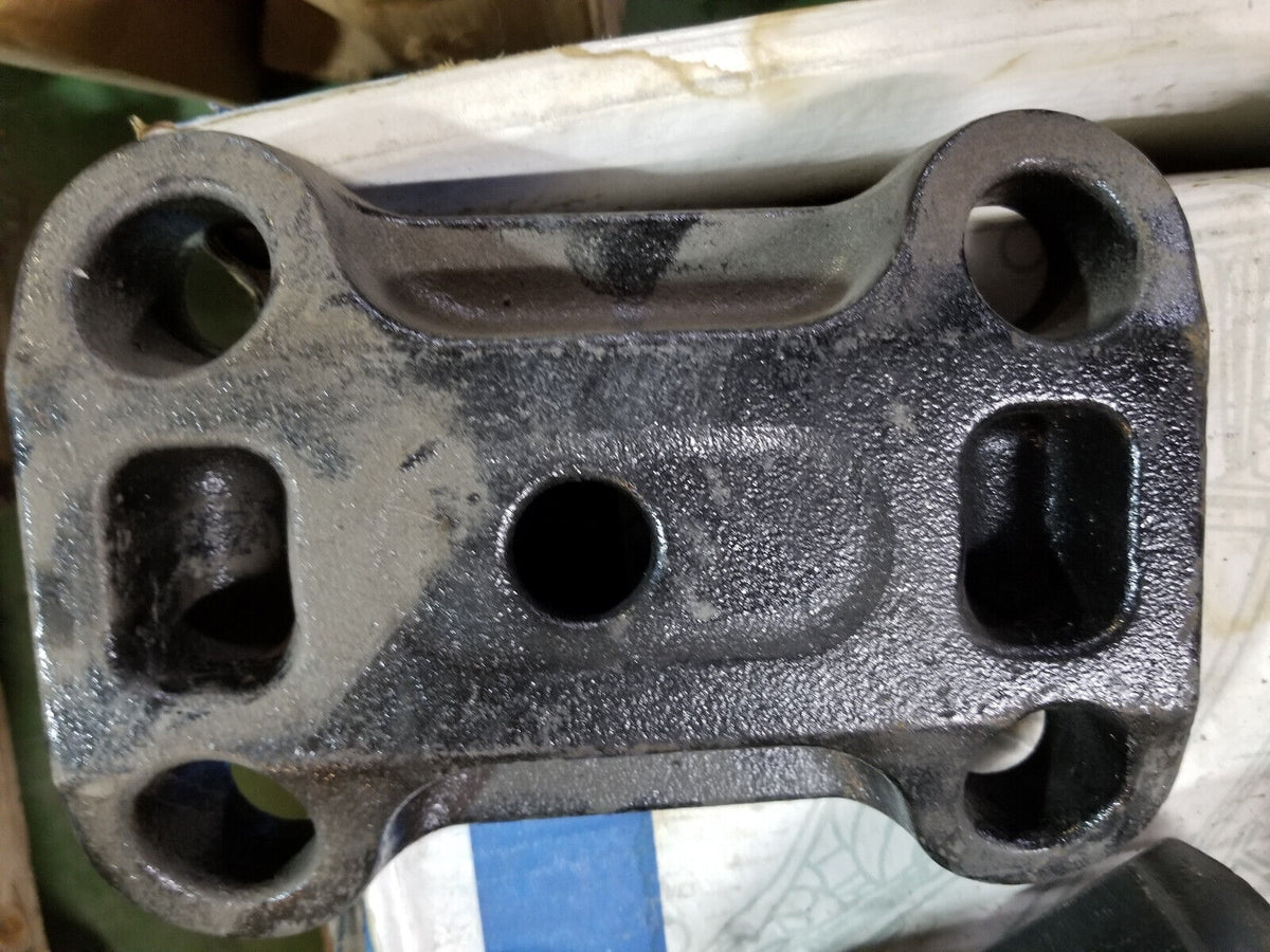 FREIGHTLINER 16-14016-000 - U-Bolt Mount