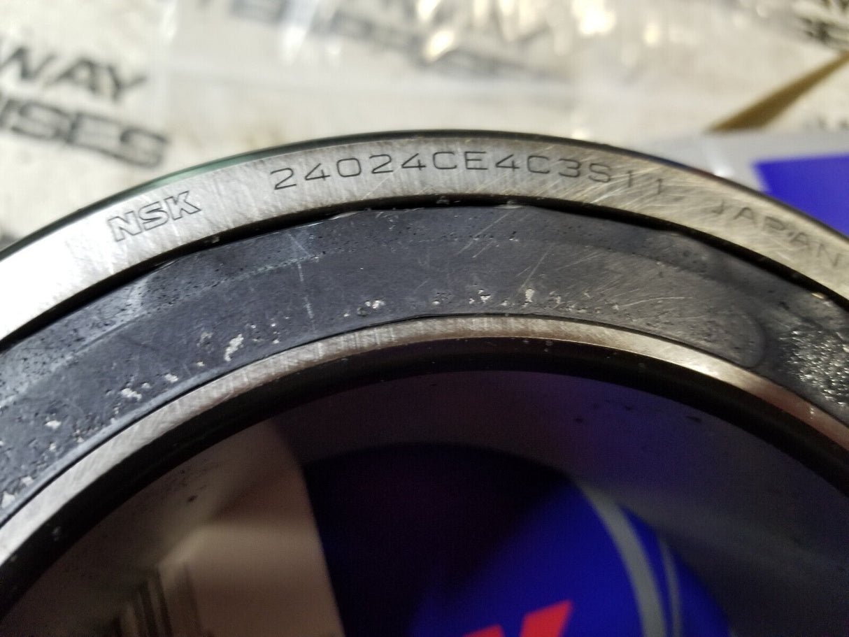 NSK 24024CE4C3 24024CE4C3L11 ROLLER BEARING