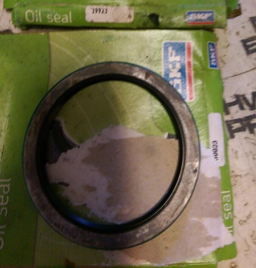 Engine Crankshaft Seal SKF 39923