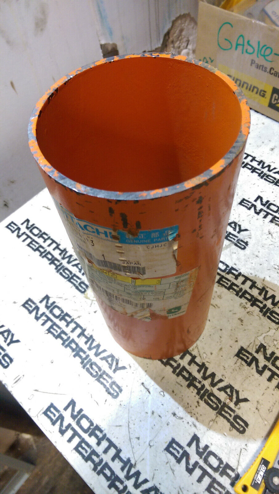 4334123 HITACHI SPACER