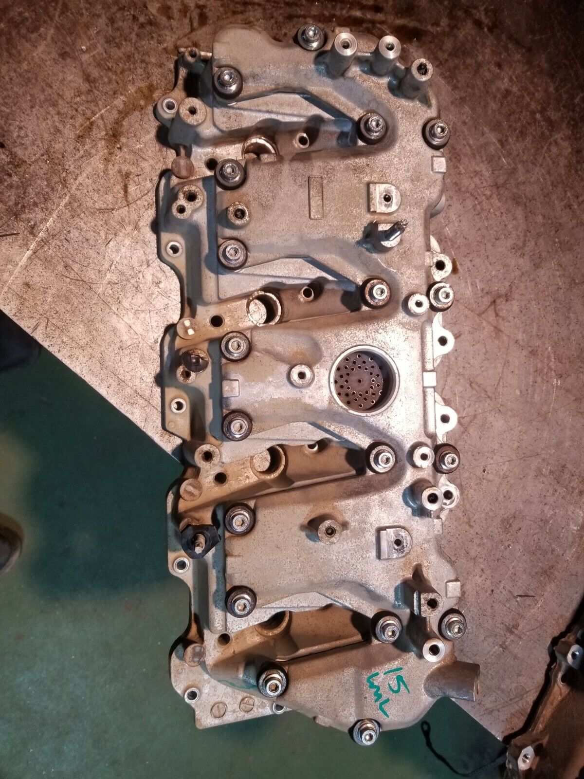 2011-2015 DURAMAX 6.6 6.6L DIESEL LML VALVE COVER & SPACER LH DRIVER