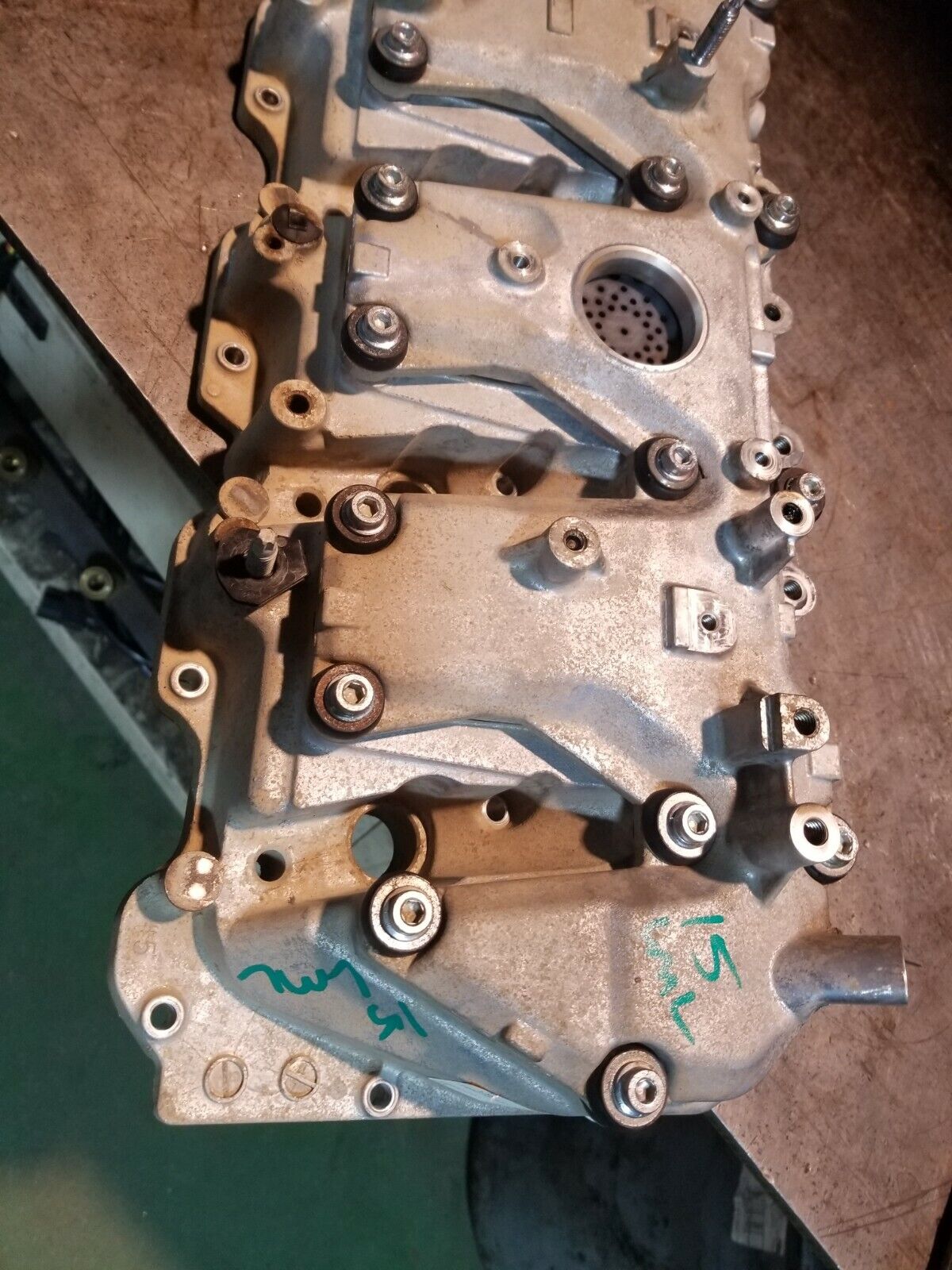 2011-2015 DURAMAX 6.6 6.6L DIESEL LML VALVE COVER & SPACER LH DRIVER