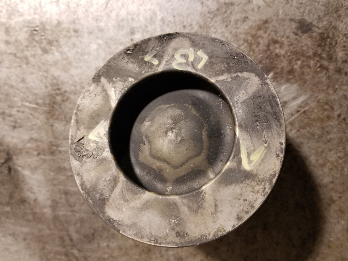 01 02 03 04 05 06 2001 - 2006 DURAMAX 6.6L PISTON LH DRIVER 97303756 LB7 AND LLY