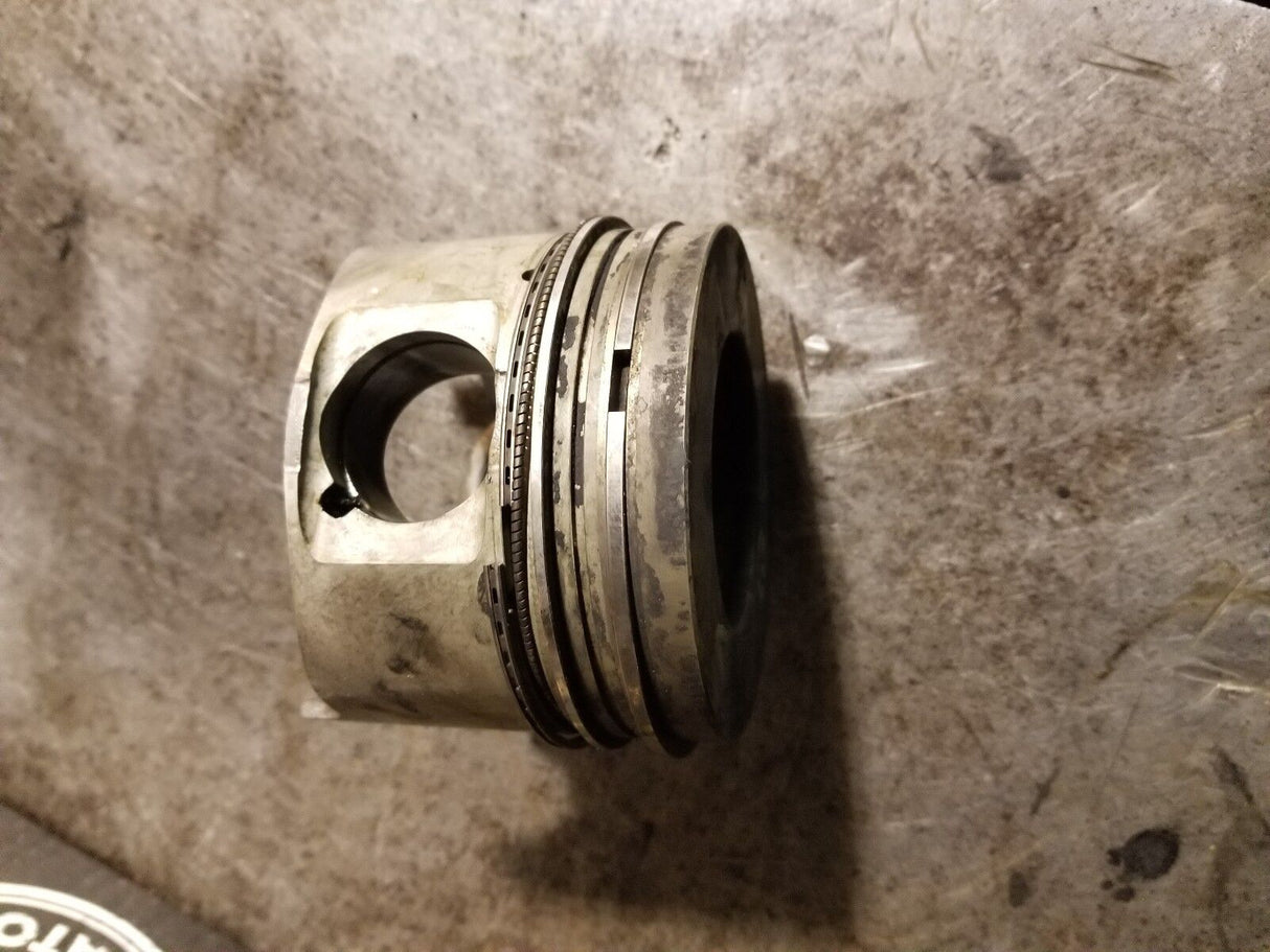 01 02 03 04 05 06 2001 - 2006 DURAMAX 6.6L PISTON LH DRIVER 97303756 LB7 AND LLY