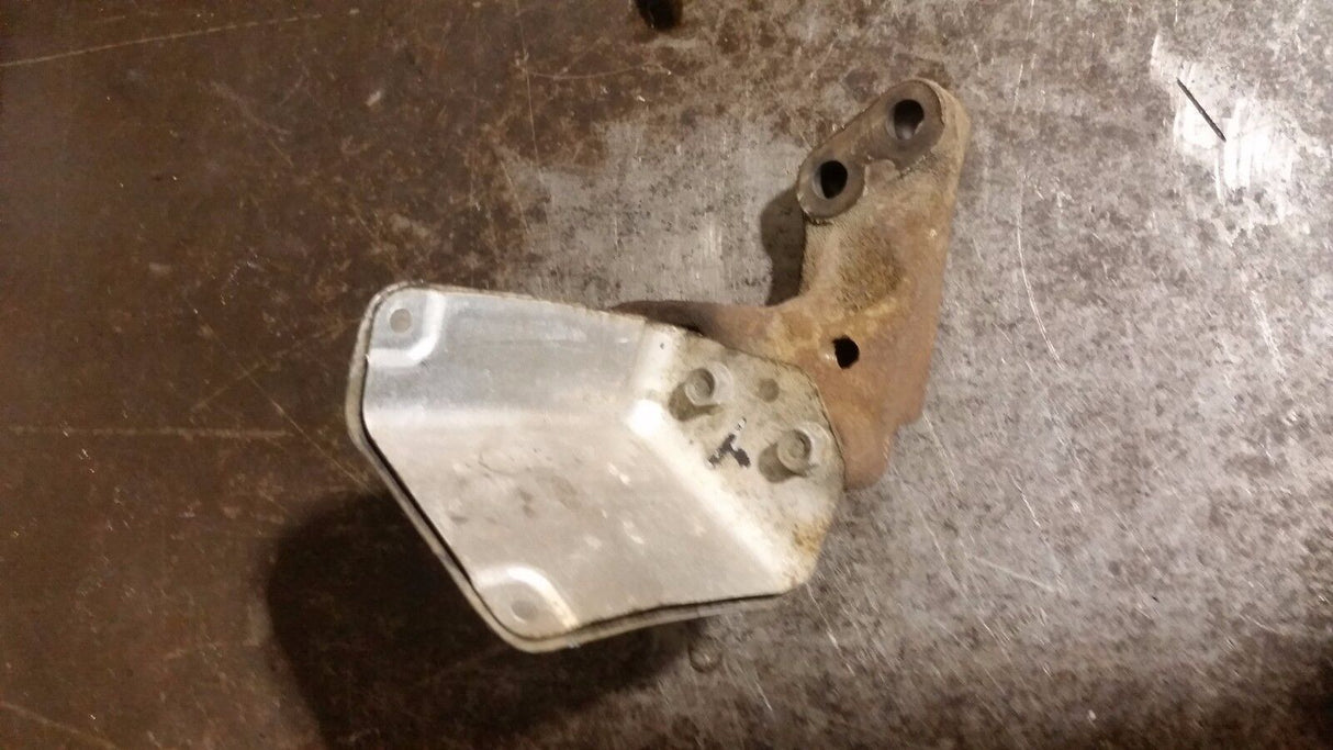 2006-2010 Chevy GMC 6.6 DURAMAX ENGINE BRACKET EGR BRACKET SHIELD 97366641