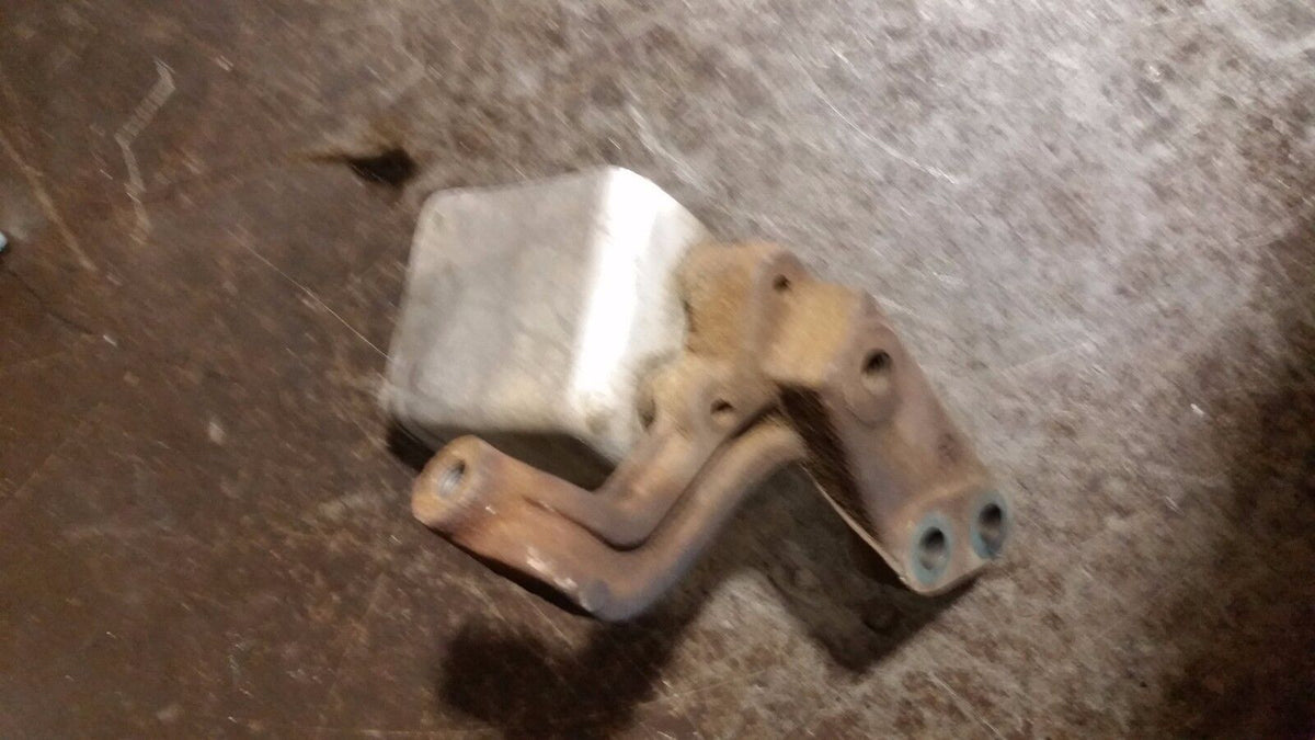 2006-2010 Chevy GMC 6.6 DURAMAX ENGINE BRACKET EGR BRACKET SHIELD 97366641