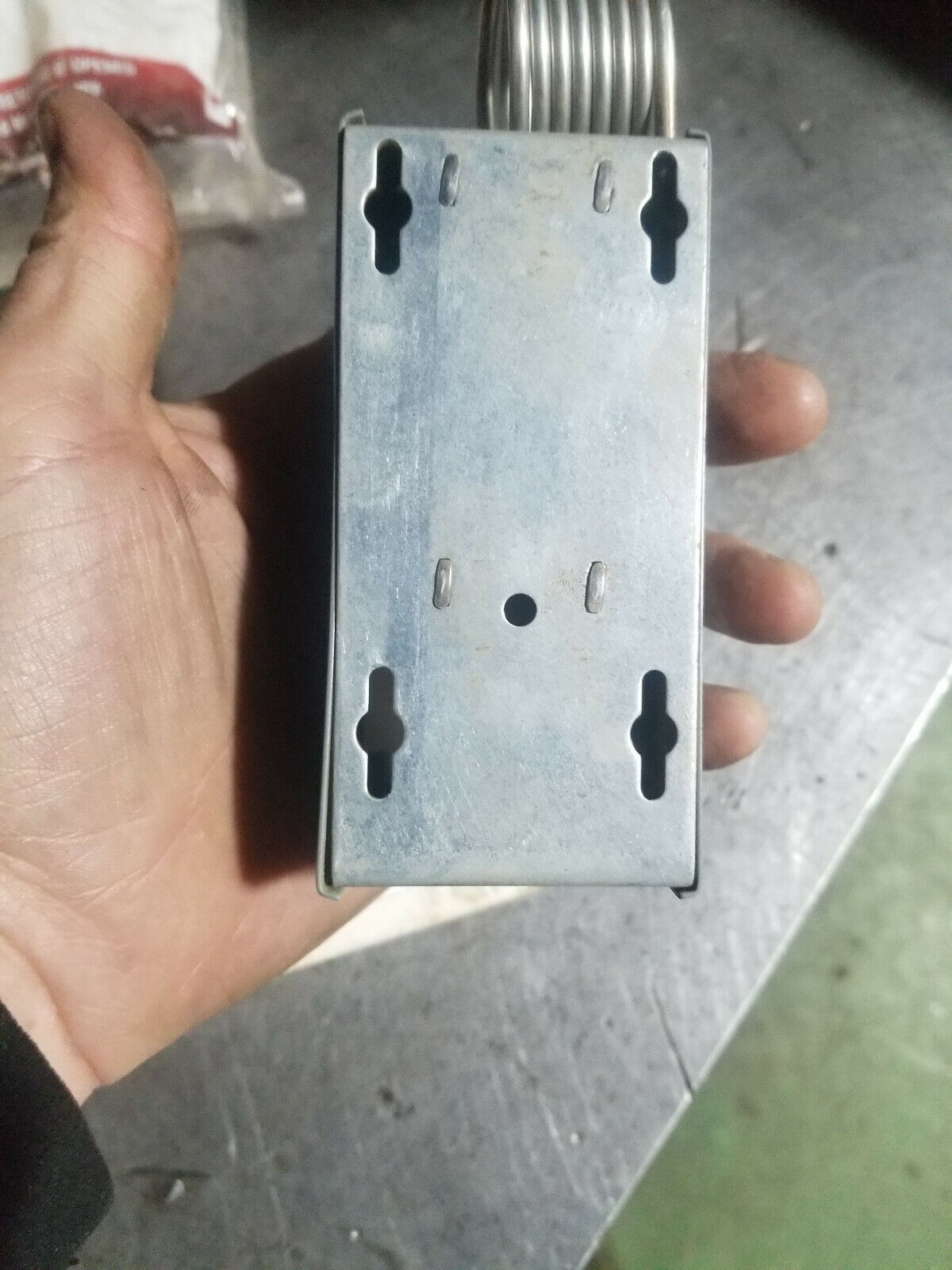 DAYTON 1UHH2 Mech Tstat,Heat or Cool,Steel,110/30F
