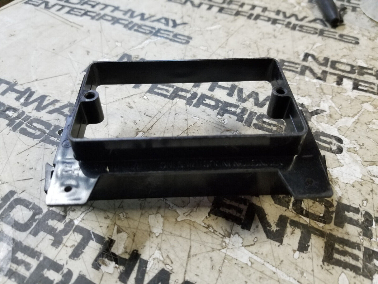 BOX OF 43PC ARLINGTON LVN1 NC Nail-On Single Gang Low Voltage Wall Plate