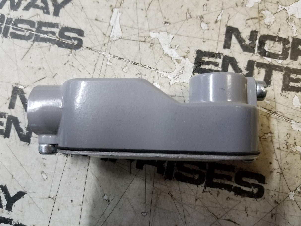 LOT OF 5PC - E121488 1/2 Conduit Body