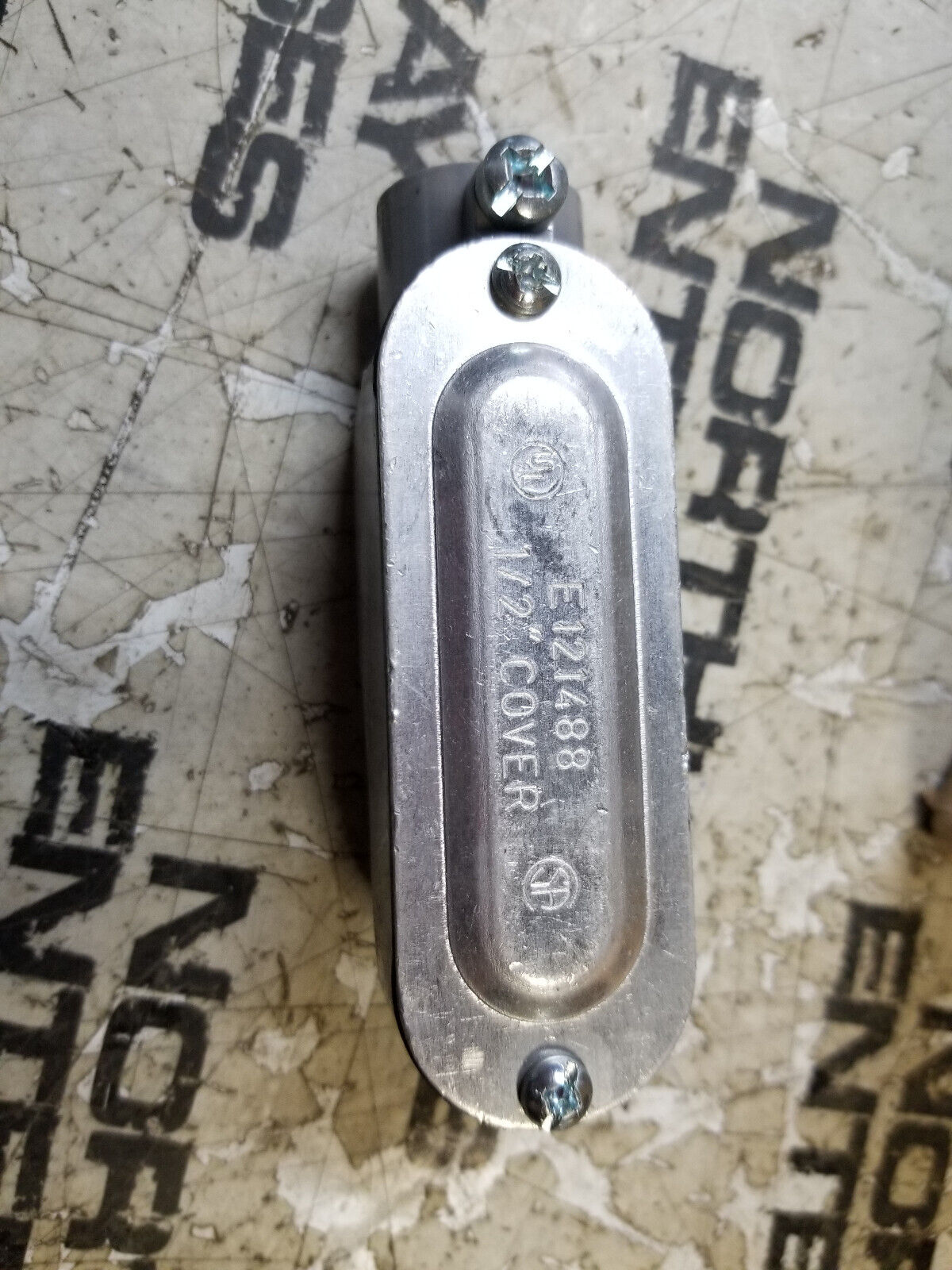 LOT OF 5PC - E121488 1/2 Conduit Body