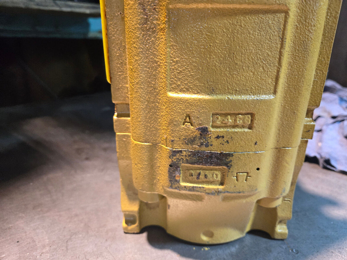Caterpillar 594-0986 Gr B Pump Group, CAT Gear Pump for Fluid Flow in Hydraulics