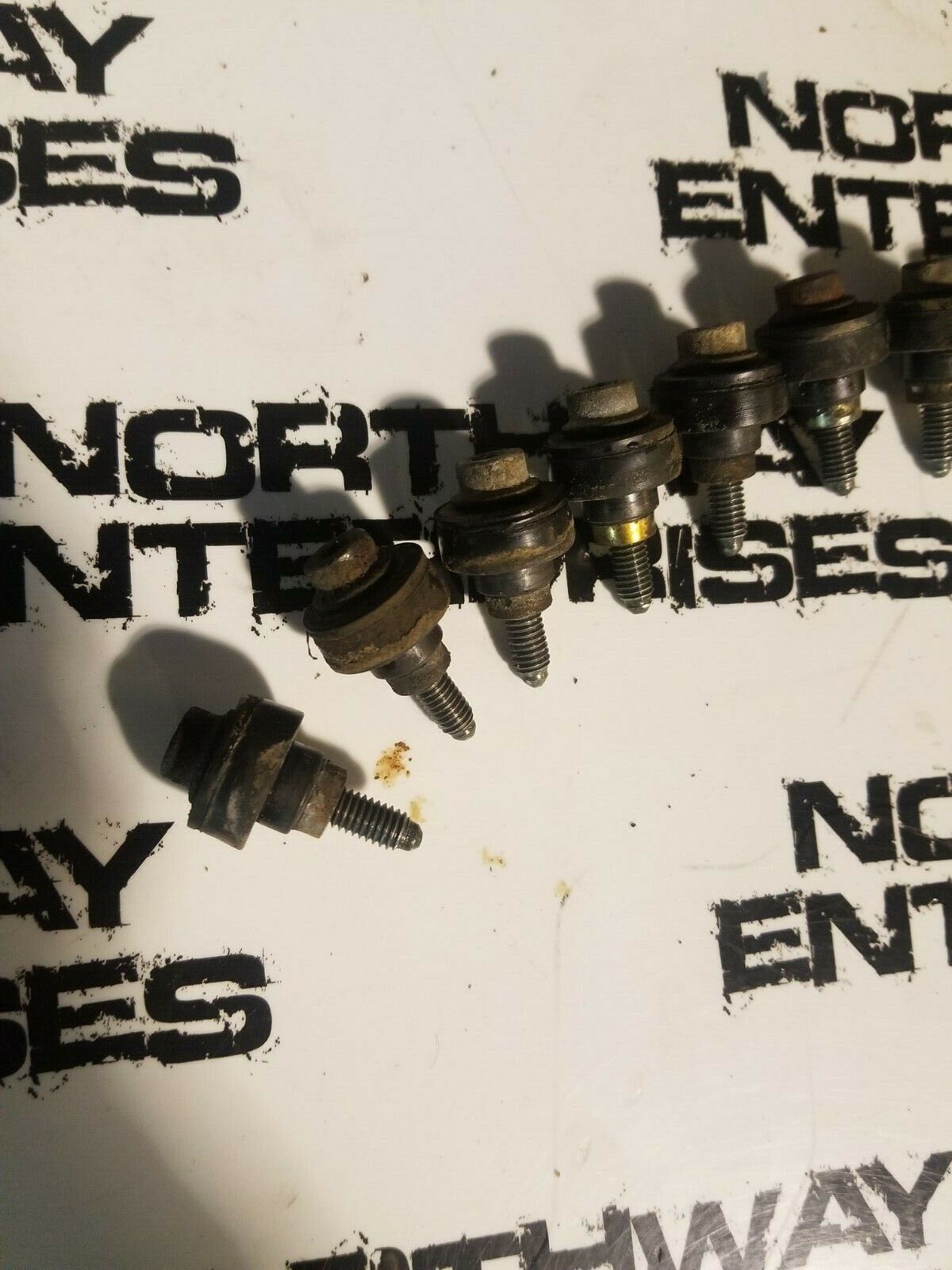 2005-2010 6.6L Duramax Upper Valve Cover Bolt Set 97315638 97372959 97355729