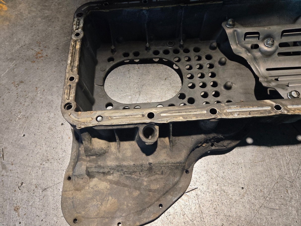 12634971 2011-2015 UPPER OIL PAN CHEVROLET Duramax 6.6l 6.6 LML reflml