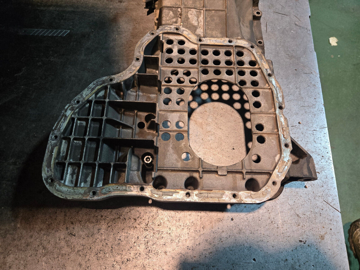 12634971 2011-2015 UPPER OIL PAN CHEVROLET Duramax 6.6l 6.6 LML reflml