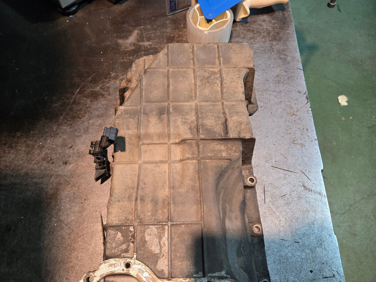 12634971 2011-2015 UPPER OIL PAN CHEVROLET Duramax 6.6l 6.6 LML reflml