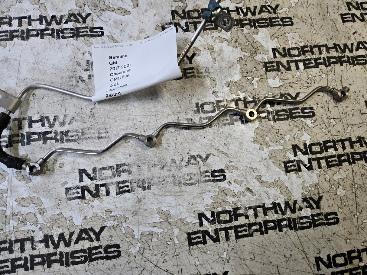 12684288 Genuine GM 2017-2021 L5P DURAMAX Fuel 6.6L Injection Fuel Return Pipe