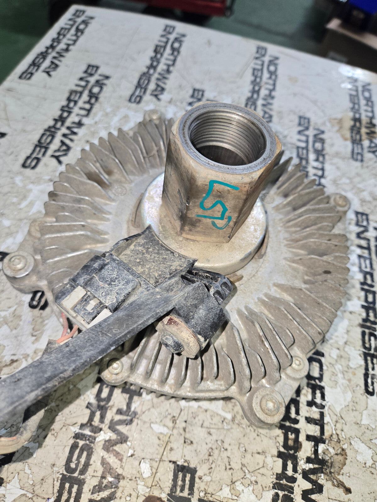 84013368 Fan Clutch Assembly 2017-19 Chevy Silverado GMC Sierra 6.6L L5P Duramax