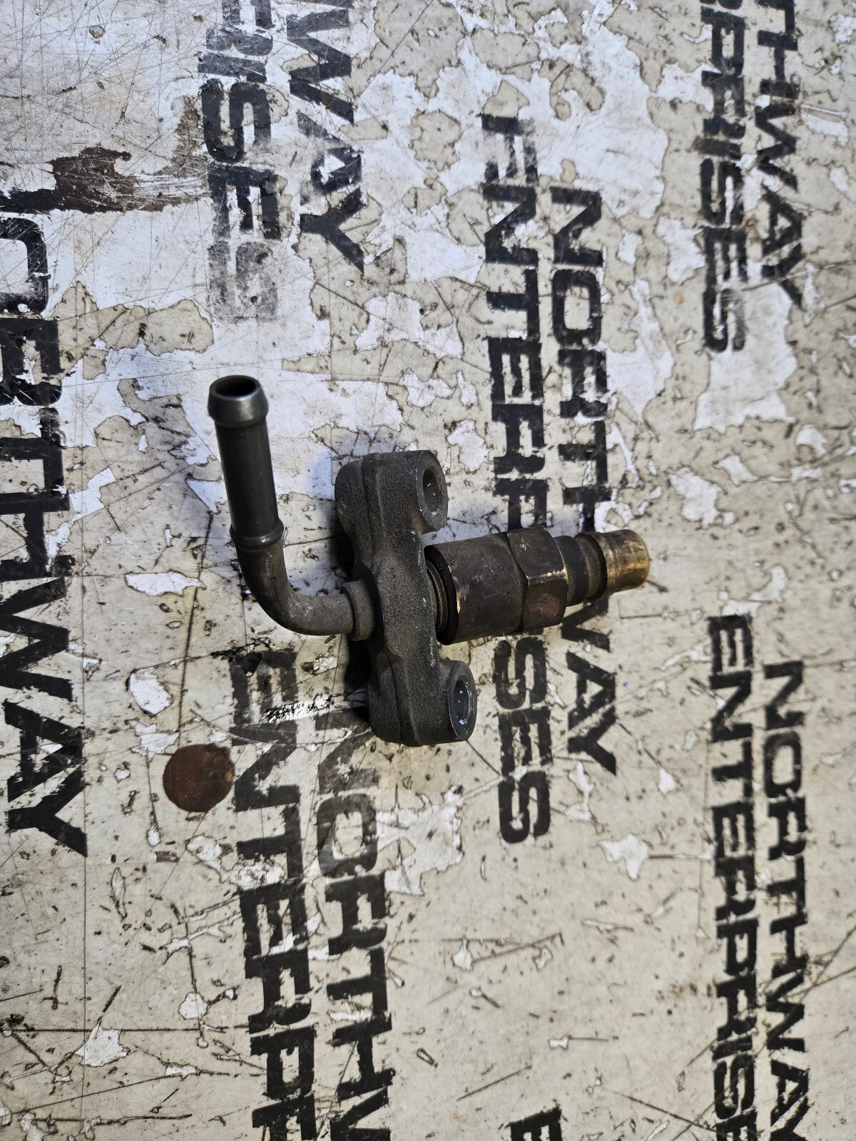 GM 97216042 Fitting,Cold Start Fuel Feed Valve