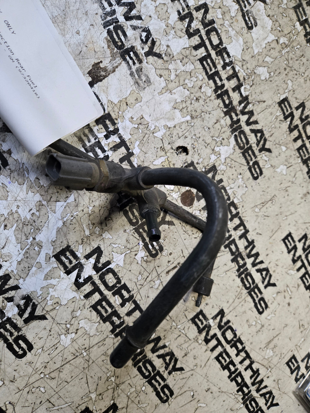 04 05 2004 2005 GM 97320418 Pipe Asm,Fuel Injection Fuel Return Rear LLY