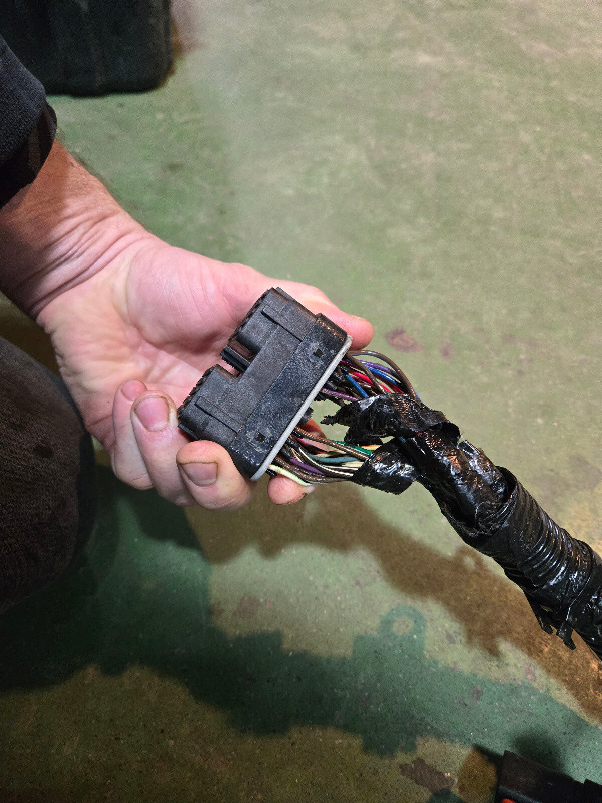 6.7L CUMMINS ENGINE HARNESS FOR PARTS 4945369