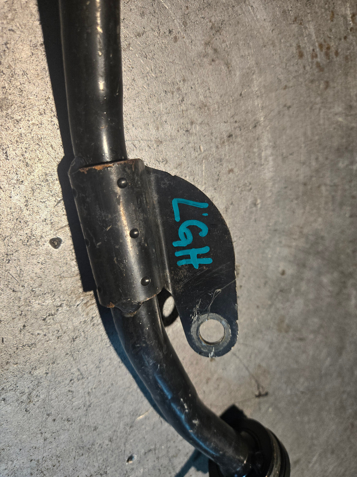 98090962 11-16 Chevrolet Express 3500 LGH Duramax 6.6L Oil Fill Tube with Cap