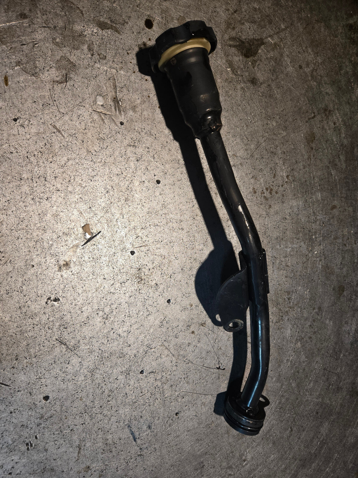 98090962 11-16 Chevrolet Express 3500 LGH Duramax 6.6L Oil Fill Tube with Cap