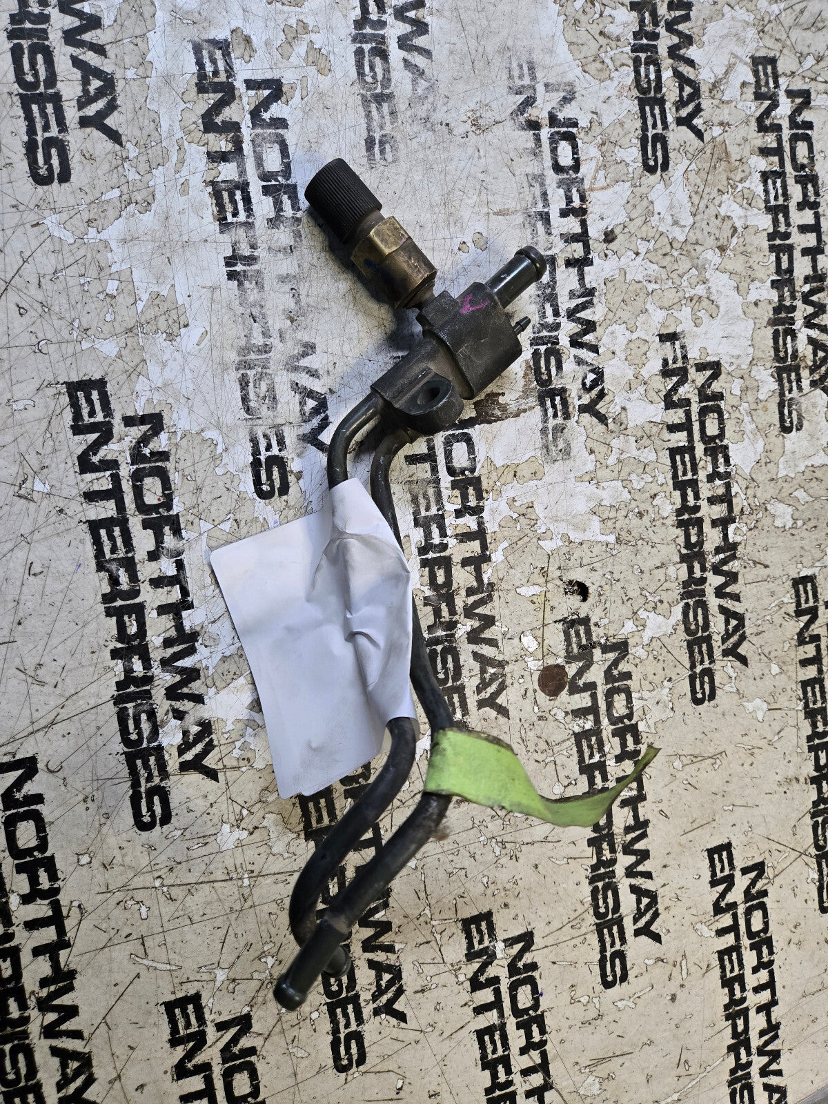 2004.5-2005 6.6L LLY Duramax Fuel Injection Fuel Feed & Return Pipe 97319966