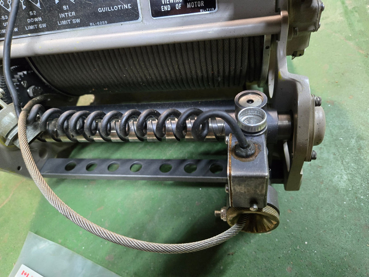 BREEZE CORPORATION RESCUE WINCH ASSEMBLY BL-10300-150 REF 438